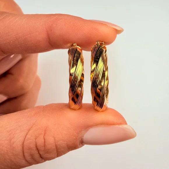 14K Solid Yellow Gold Jacmel Mauritius 24MM Twist Textured Hoop Earrings JCM - Picture 3 of 8